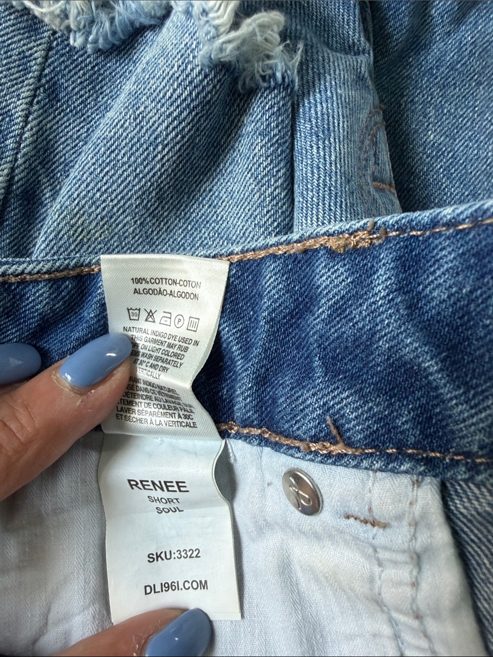 3 pairs of jean shorts -Pistola White sz29 - DL1961 sz 29- American Eagle sz 10 - Picture 14 of 16
